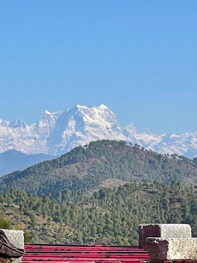 Bsr Farms Resort Pauri Eksteriør billede