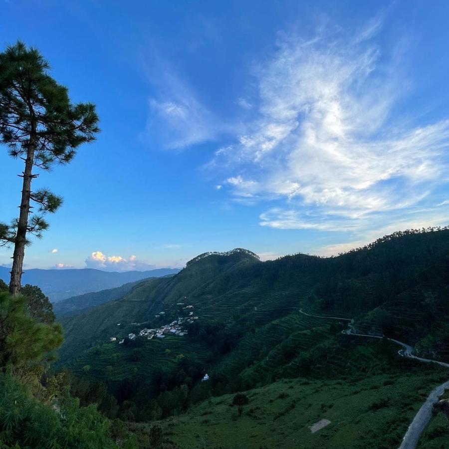 Bsr Farms Resort Pauri Eksteriør billede