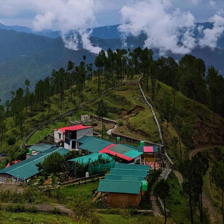 Bsr Farms Resort Pauri Eksteriør billede