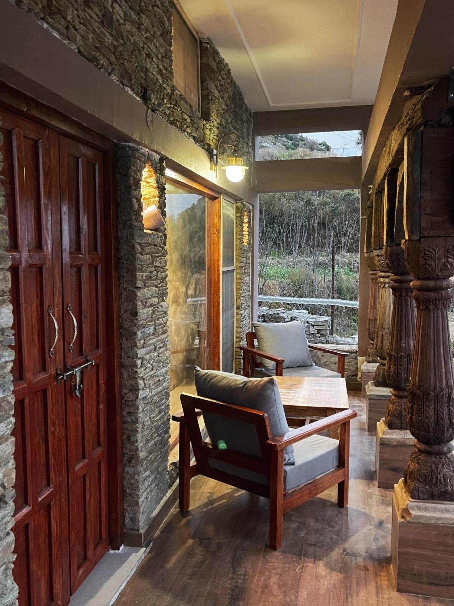 Bsr Farms Resort Pauri Eksteriør billede