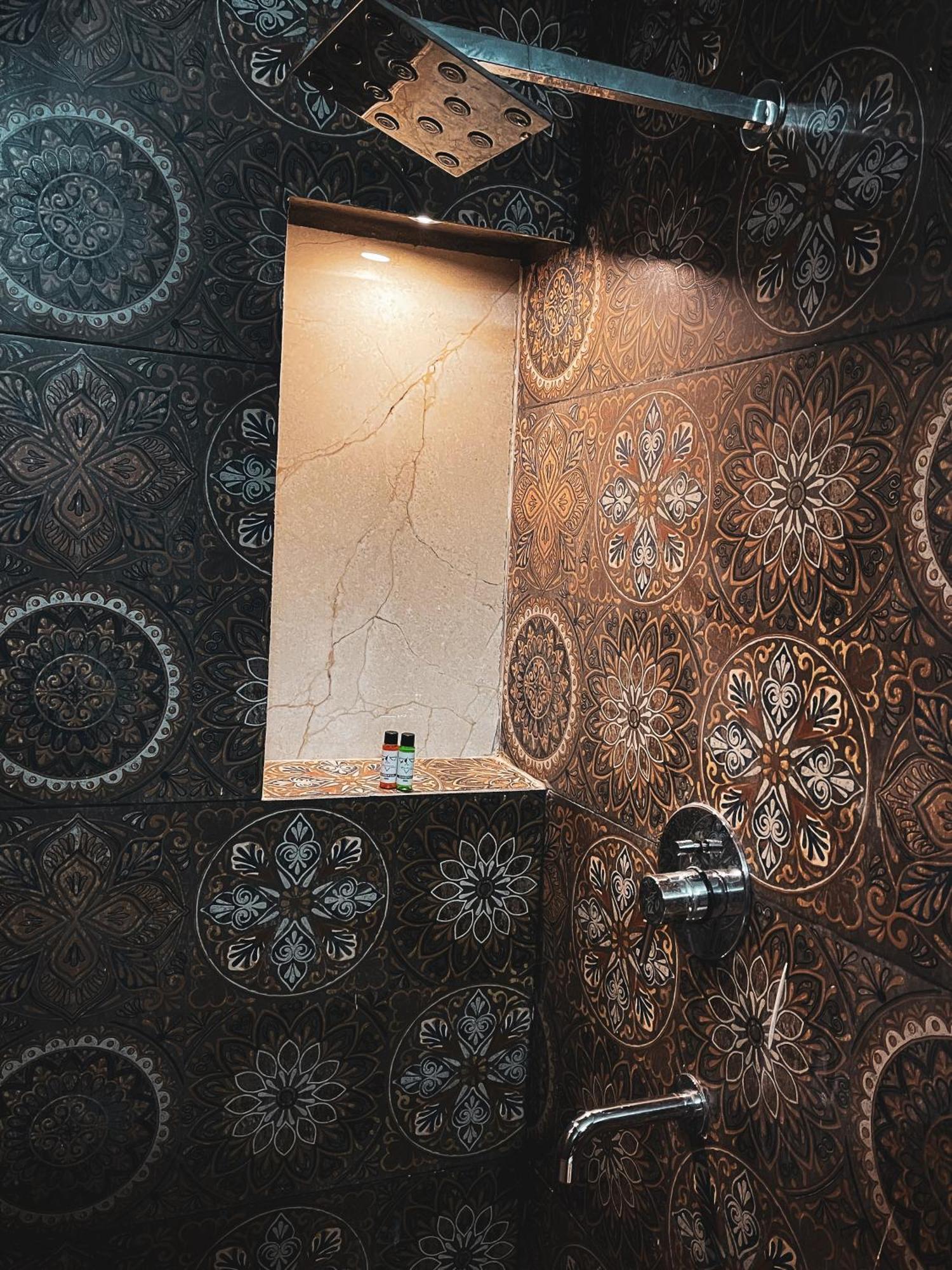 Bsr Farms Resort Pauri Værelse billede