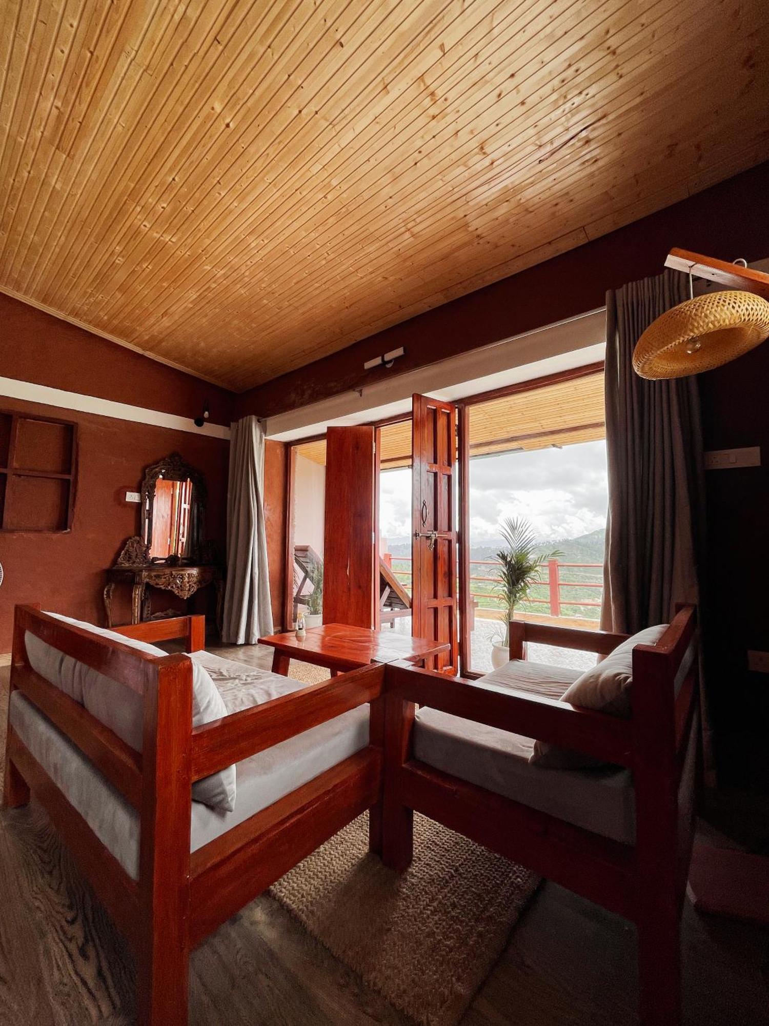 Bsr Farms Resort Pauri Eksteriør billede