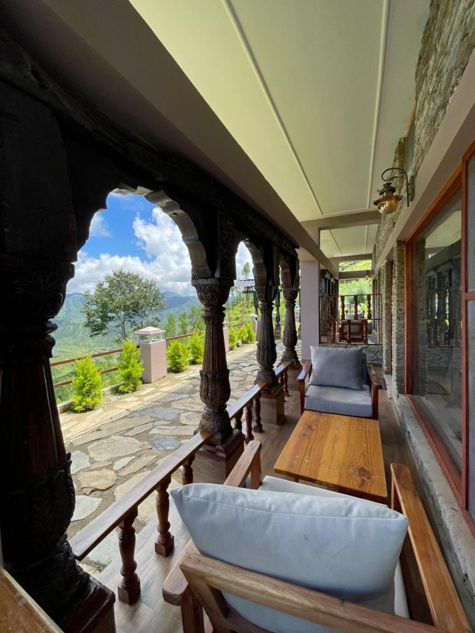 Bsr Farms Resort Pauri Eksteriør billede