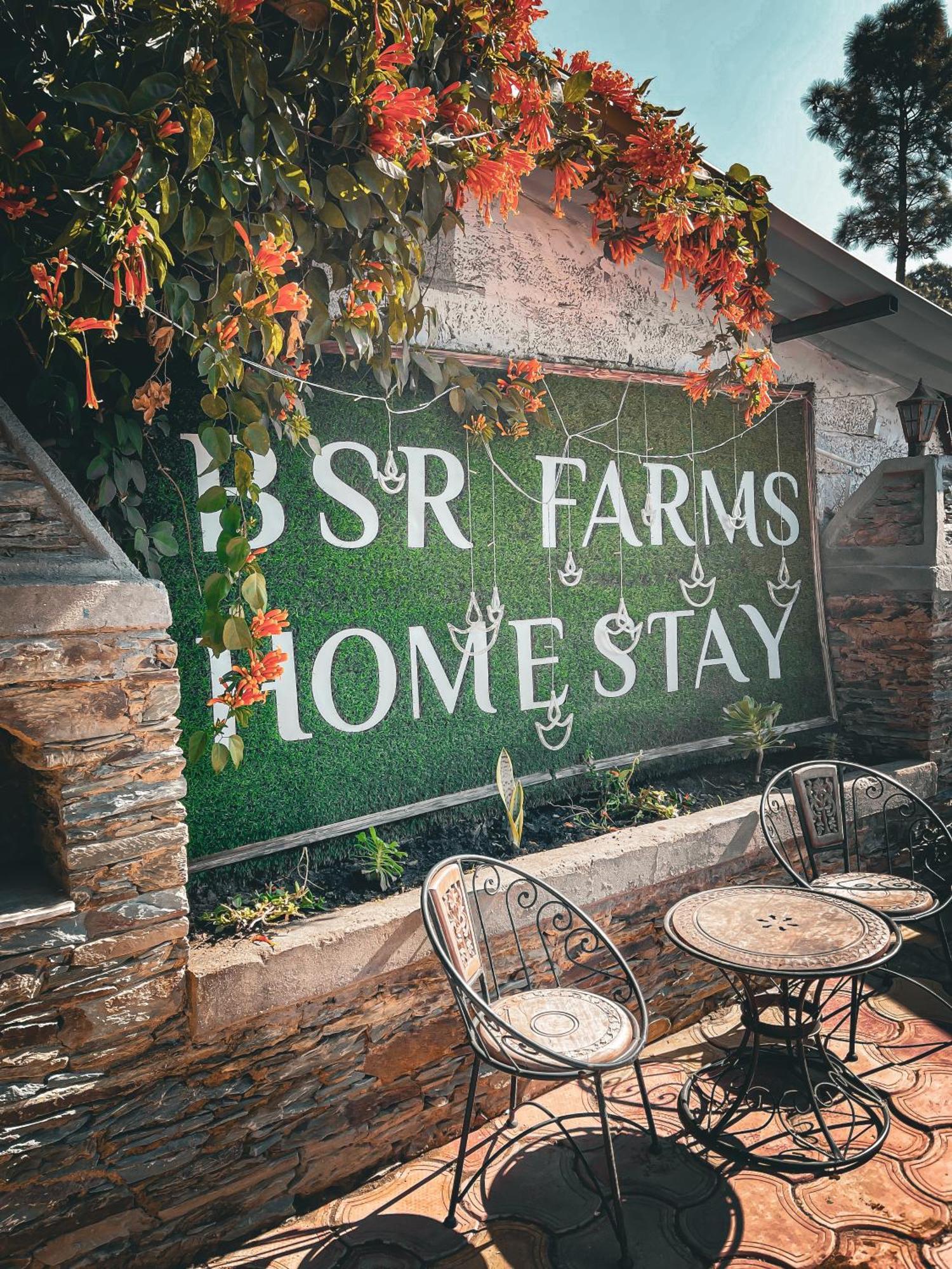Bsr Farms Resort Pauri Eksteriør billede